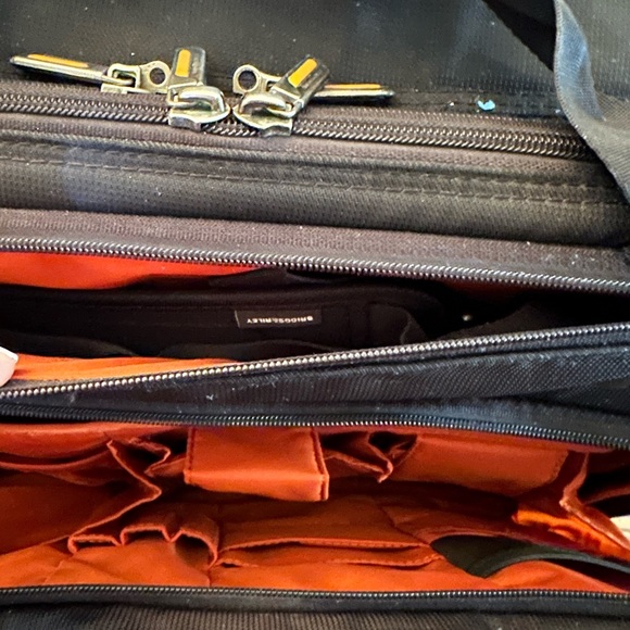 Briggs&Riley verb rolling briefcase w/ lifetime repair guarantee - Picture 7 of 16